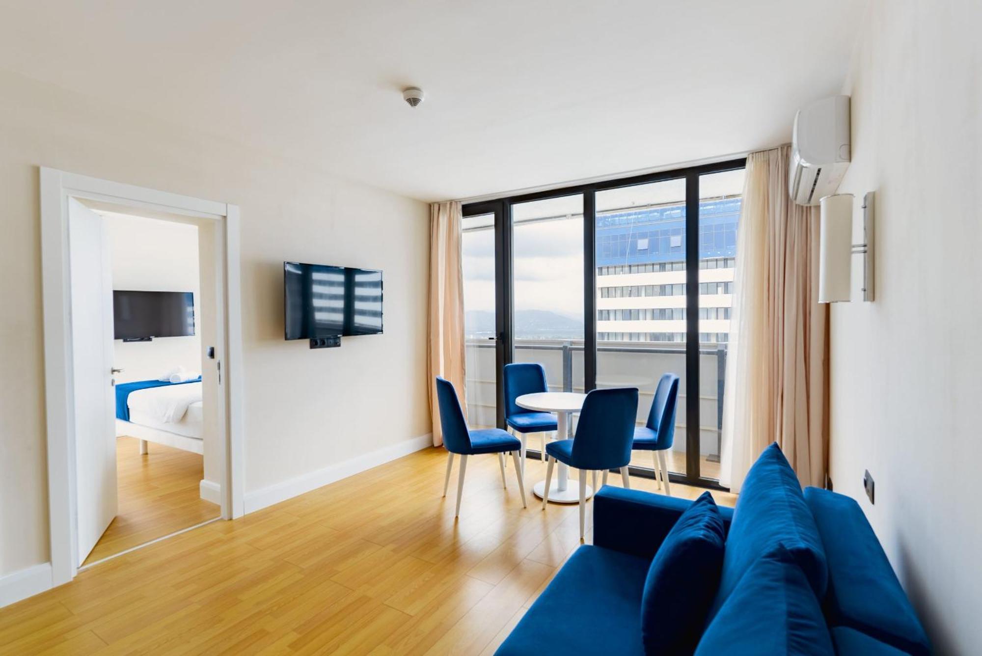 Luxury Beach Front Hotel באטומי מראה חיצוני תמונה