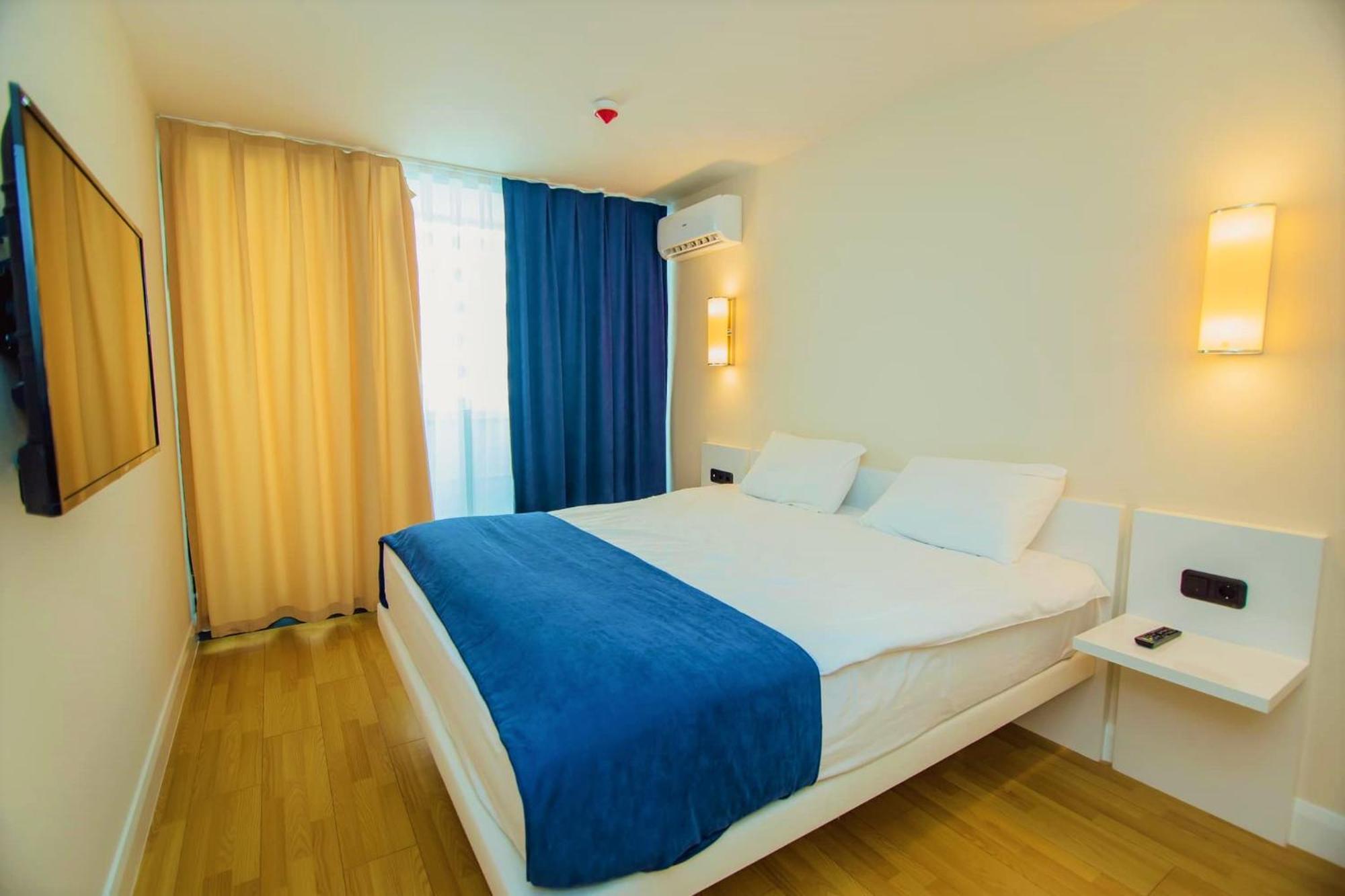 Luxury Beach Front Hotel באטומי מראה חיצוני תמונה