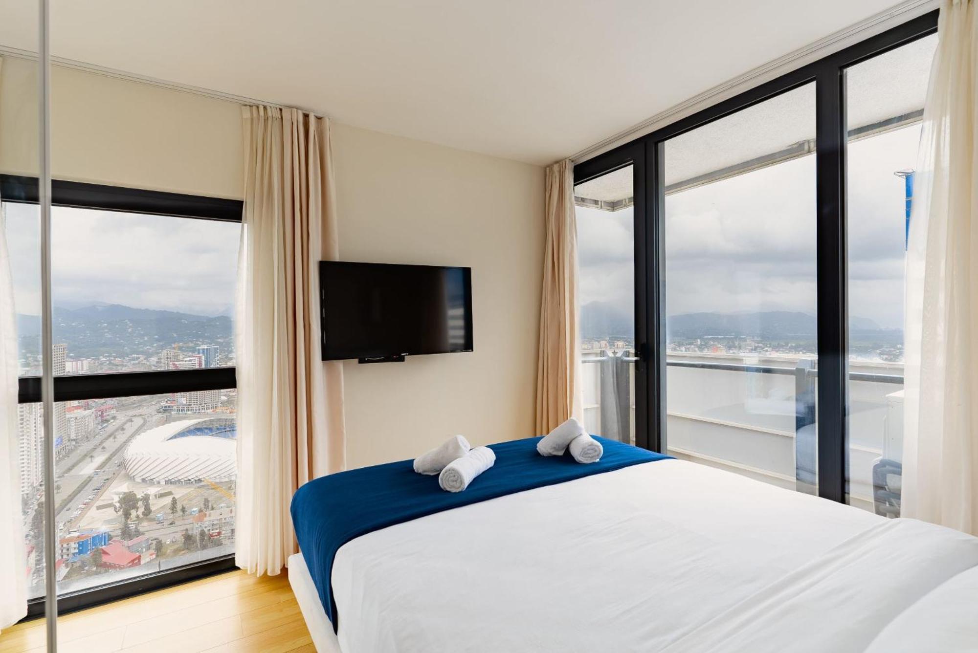 Luxury Beach Front Hotel באטומי מראה חיצוני תמונה