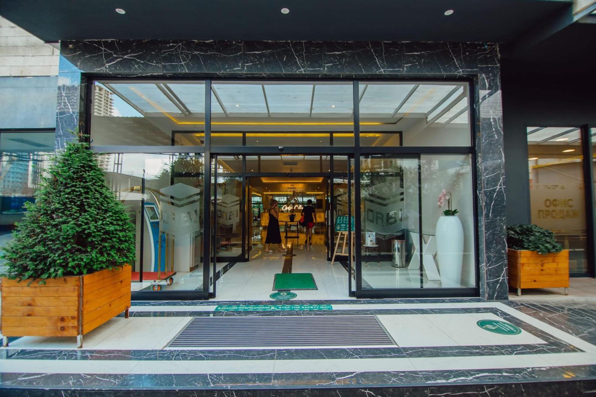 Luxury Beach Front Hotel באטומי מראה חיצוני תמונה