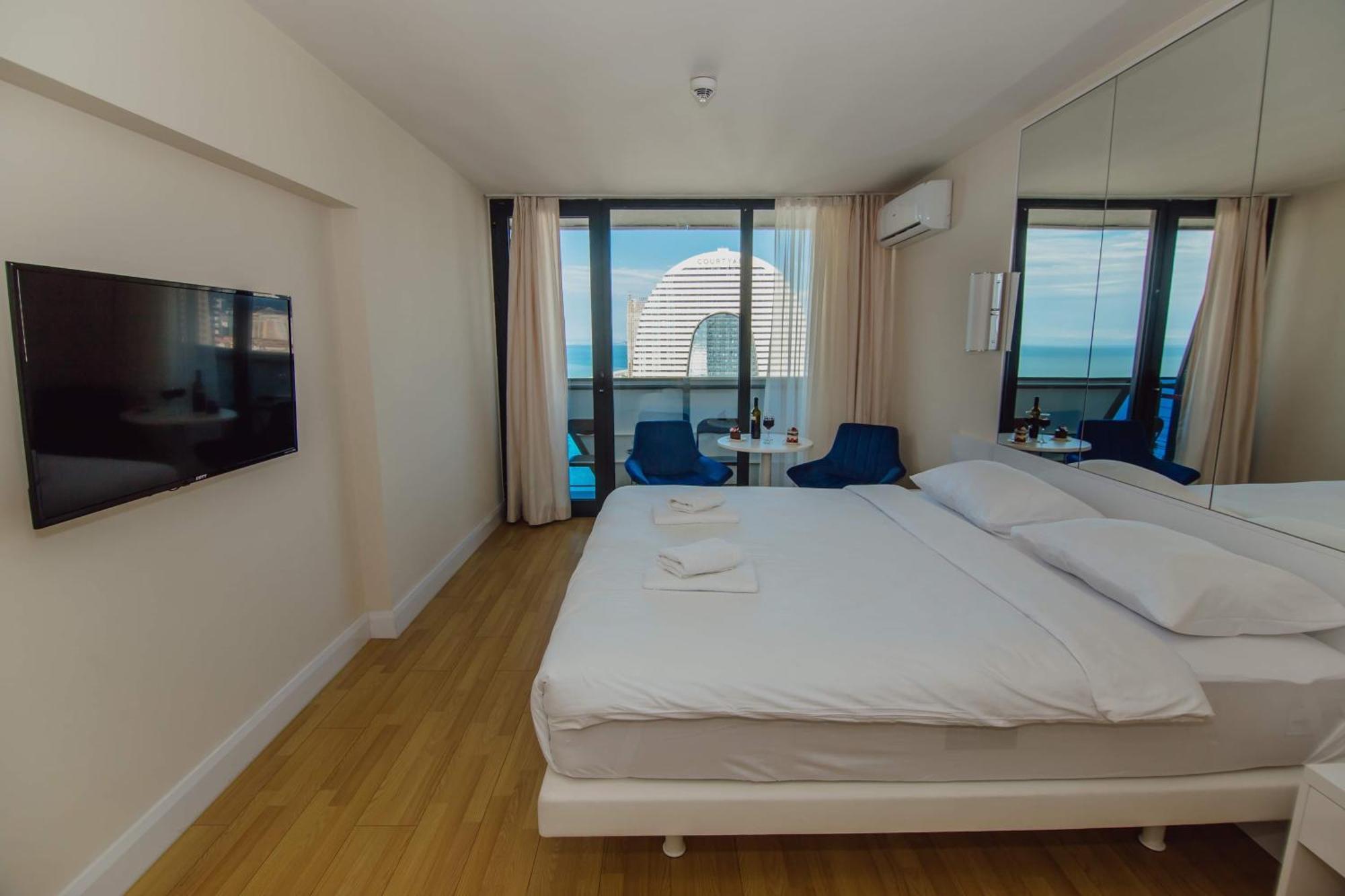 Luxury Beach Front Hotel באטומי מראה חיצוני תמונה