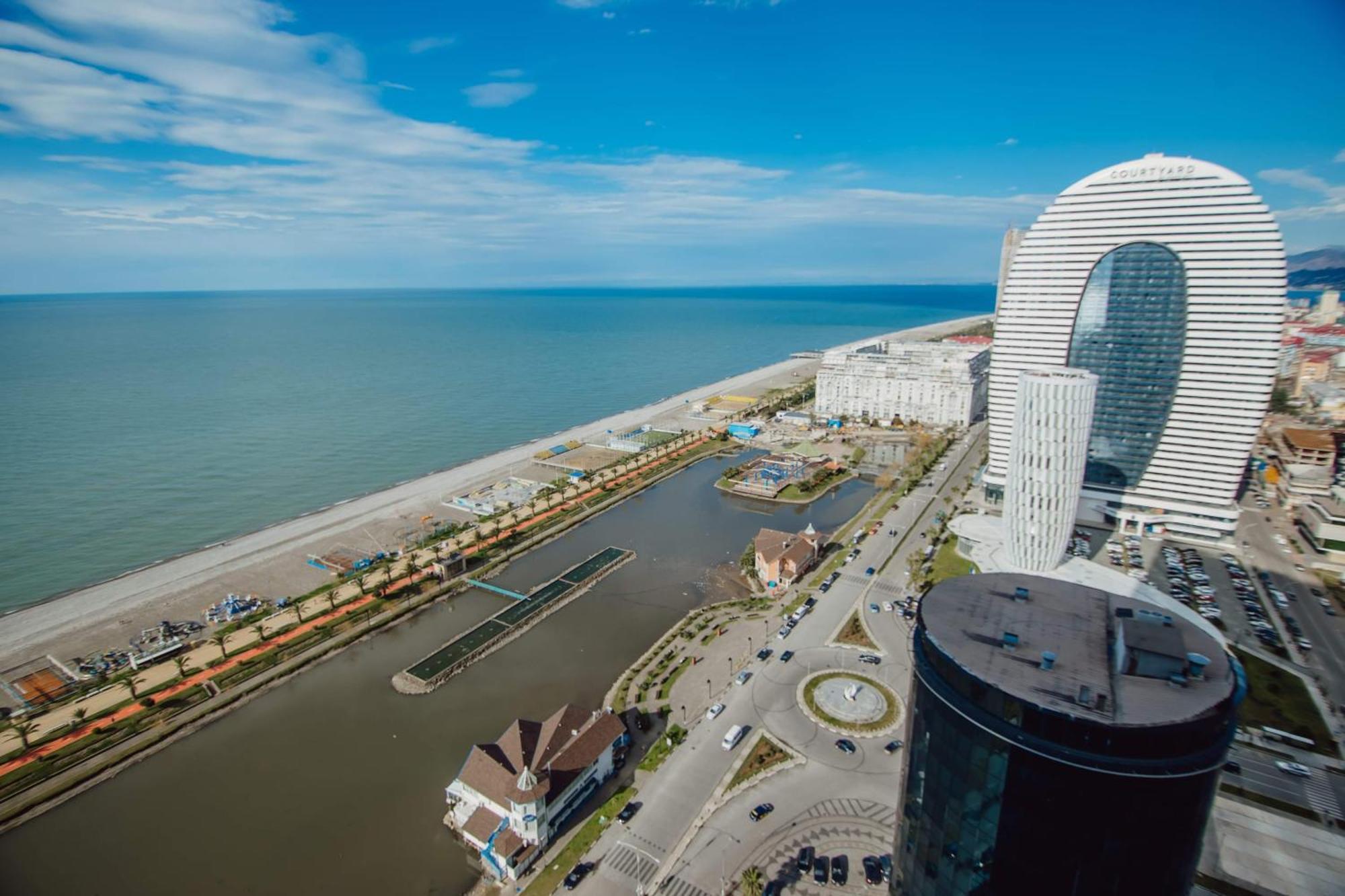Luxury Beach Front Hotel באטומי מראה חיצוני תמונה
