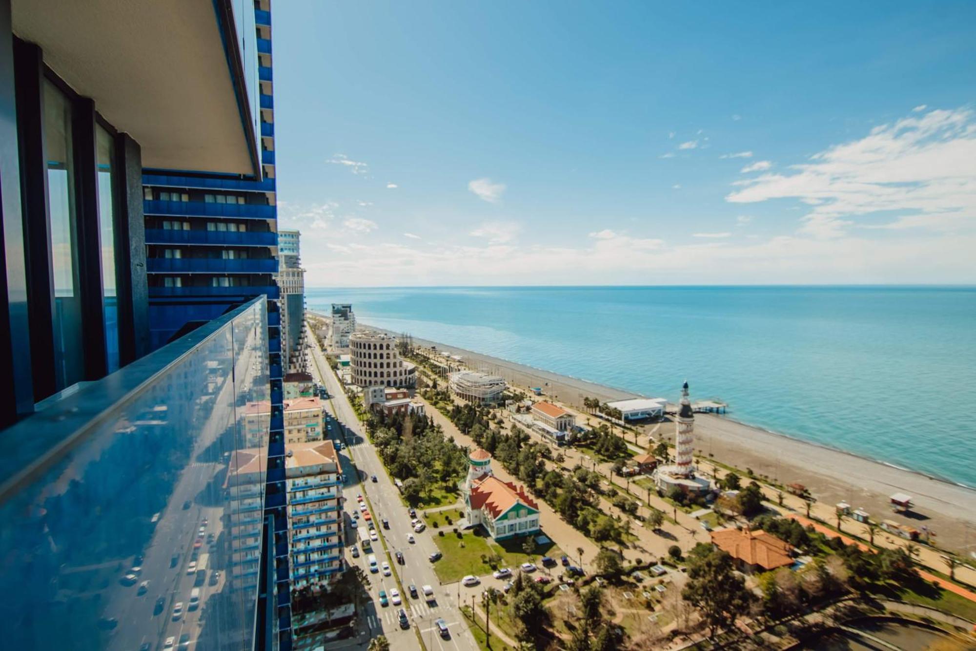 Luxury Beach Front Hotel באטומי מראה חיצוני תמונה