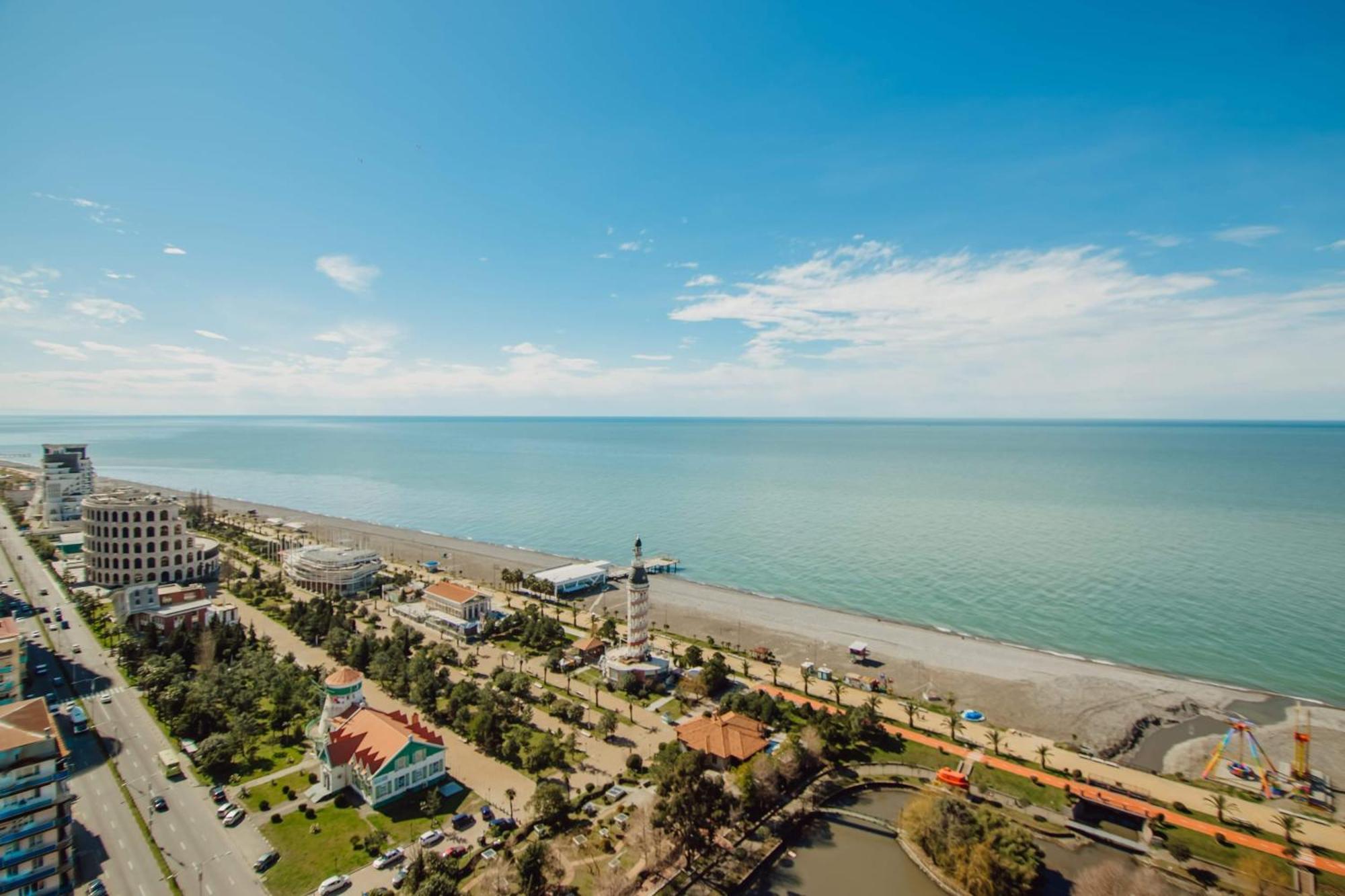 Luxury Beach Front Hotel באטומי מראה חיצוני תמונה