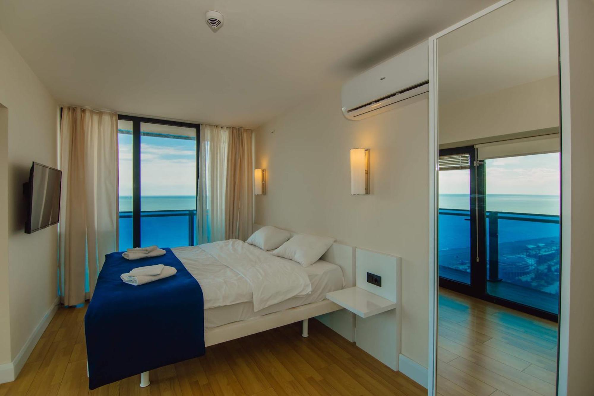 Luxury Beach Front Hotel באטומי מראה חיצוני תמונה