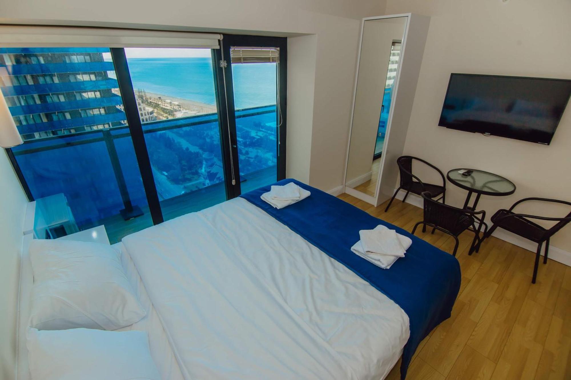 Luxury Beach Front Hotel באטומי מראה חיצוני תמונה
