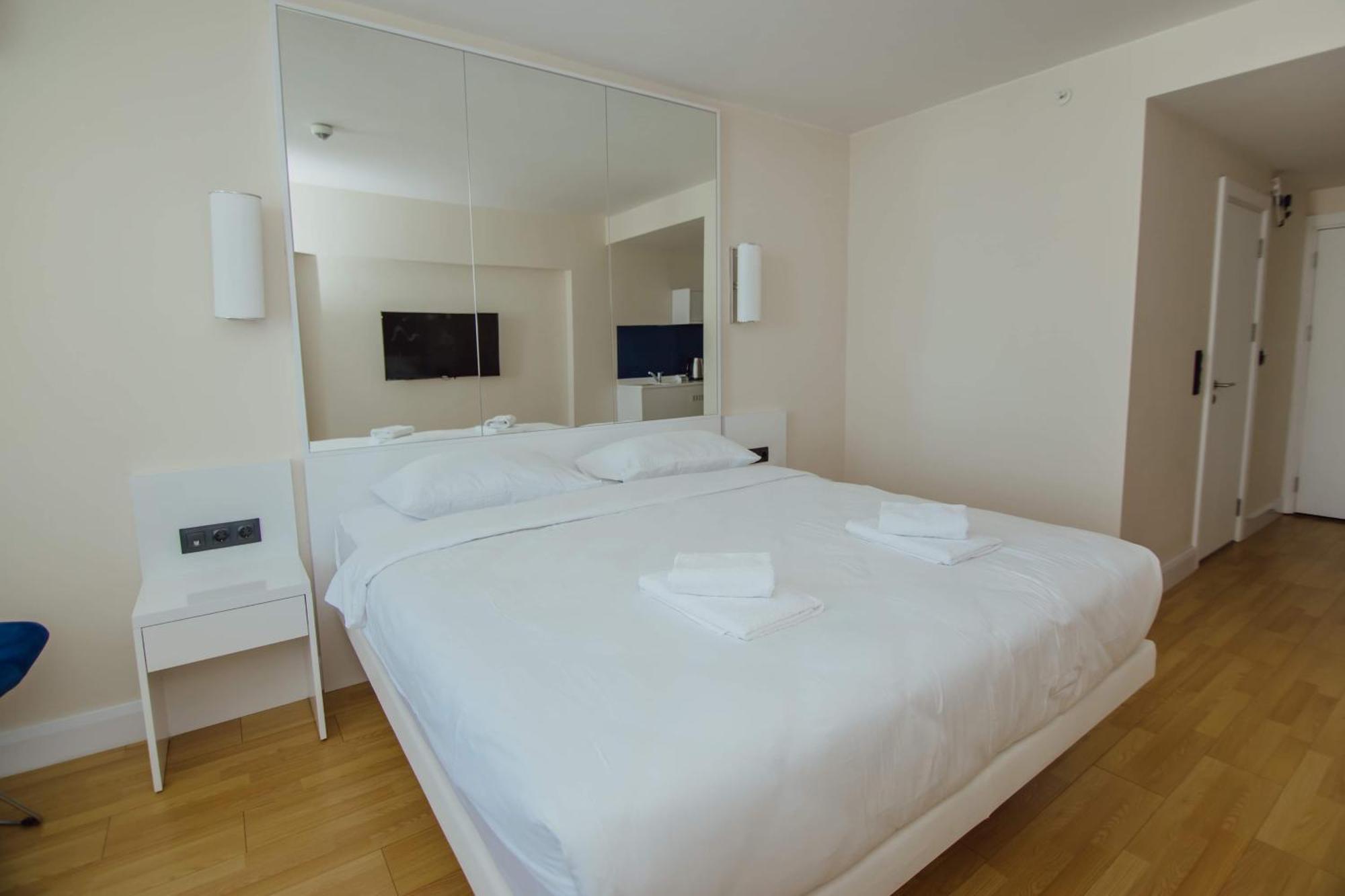 Luxury Beach Front Hotel באטומי מראה חיצוני תמונה