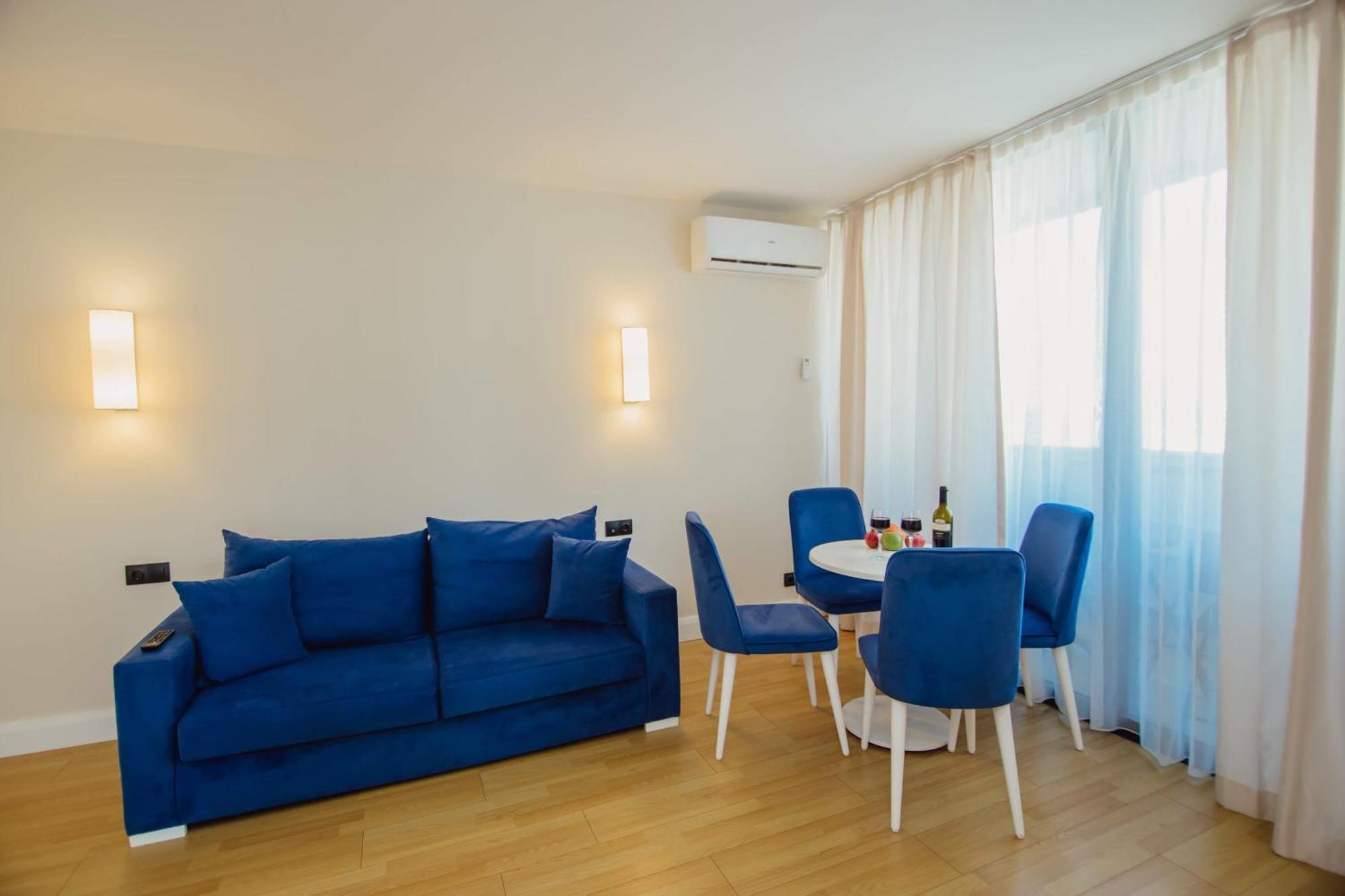 Luxury Beach Front Hotel באטומי מראה חיצוני תמונה