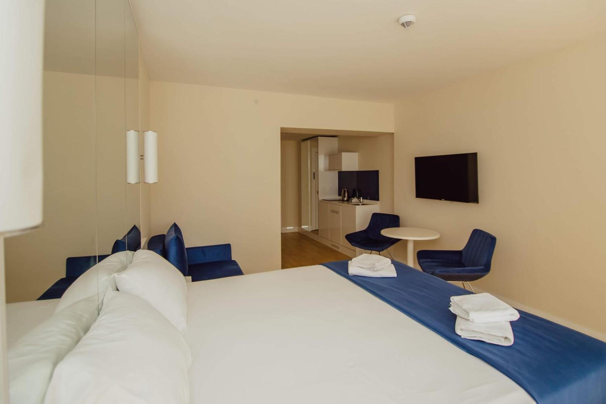 Luxury Beach Front Hotel באטומי מראה חיצוני תמונה